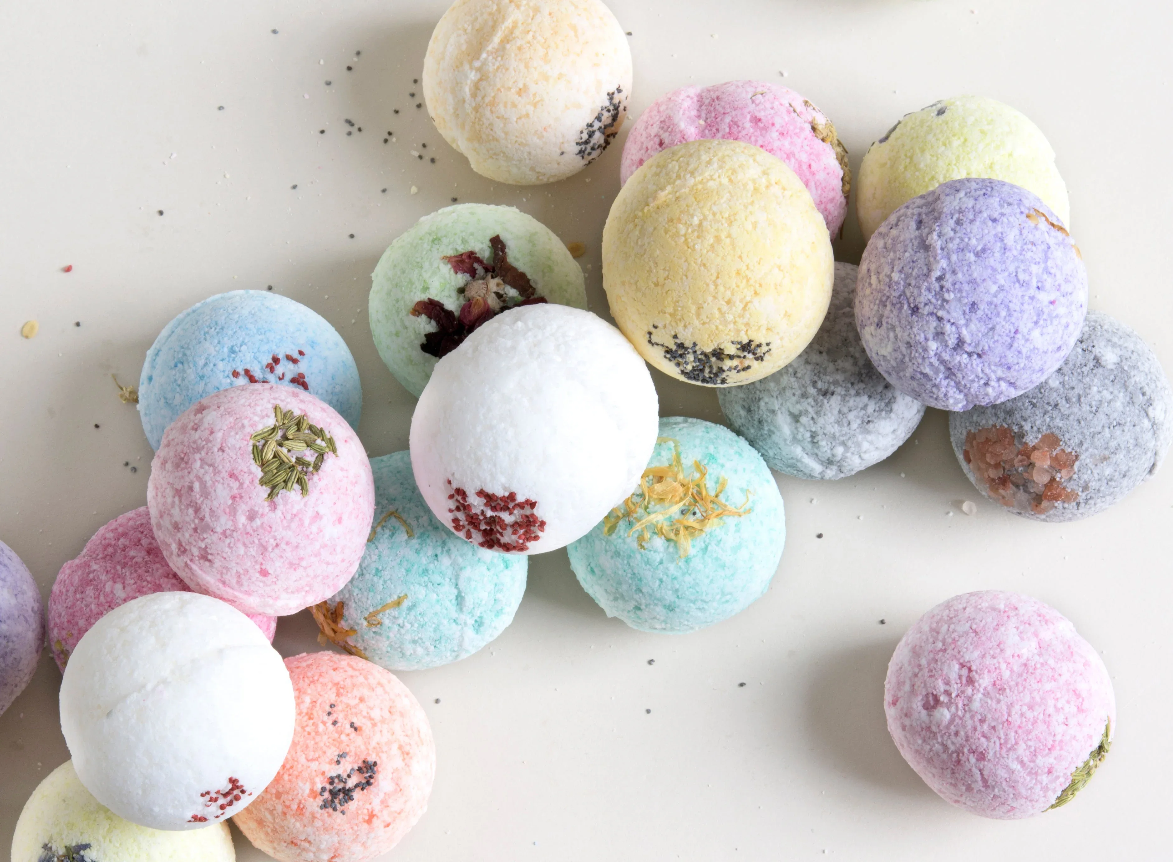 11 Bath Bombs Gift Box + one Free Bomb to make 12 !! - Image 5
