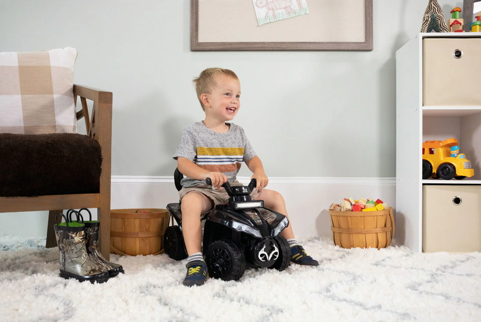 Camo Ride-On Toy Car with Storage Seat and 3 Animal Sounds - Image 9