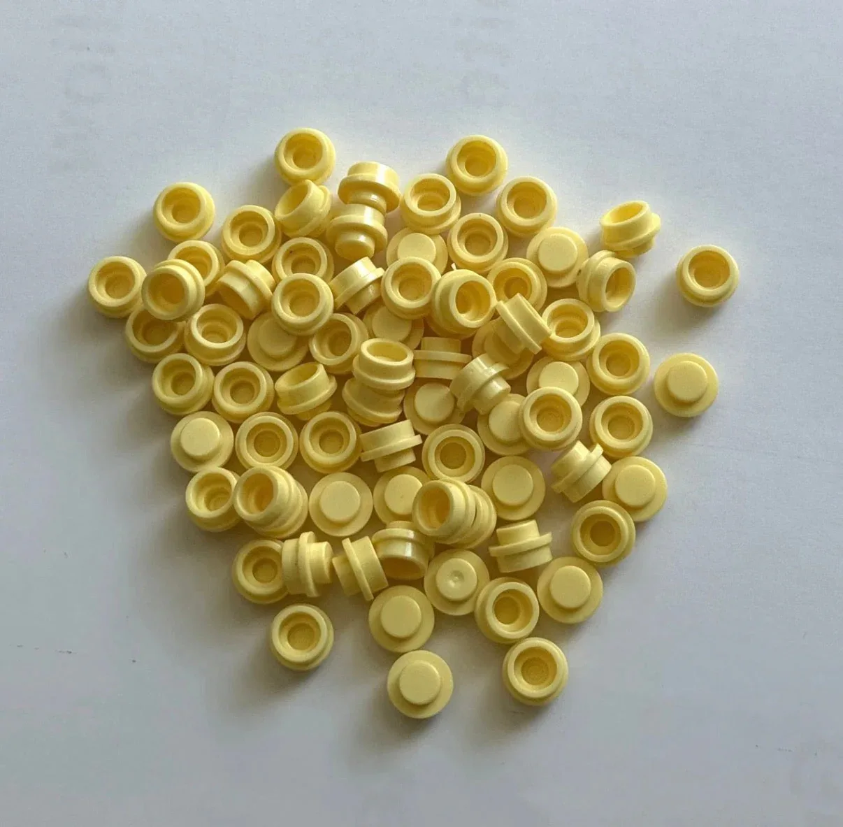 Cool Yellow 4073 1x1 Round Plate Brick – Choose Quantity – LEGO® Compatible Bulk Lot - Image 2