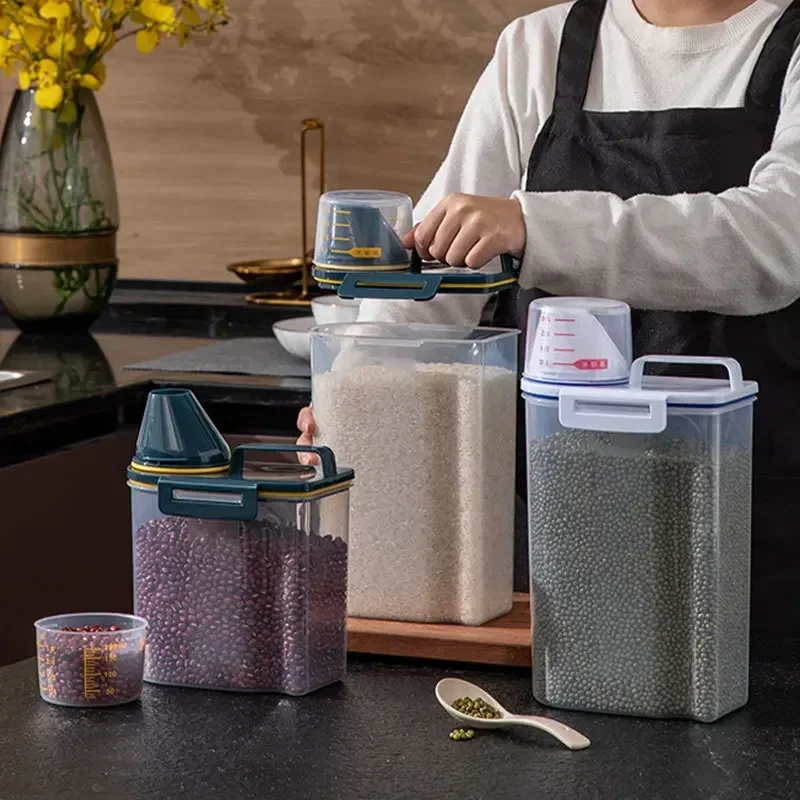 Dog & Cat Food Storage Container – 1.5kg/2kg with Measuring Cup - Image 4