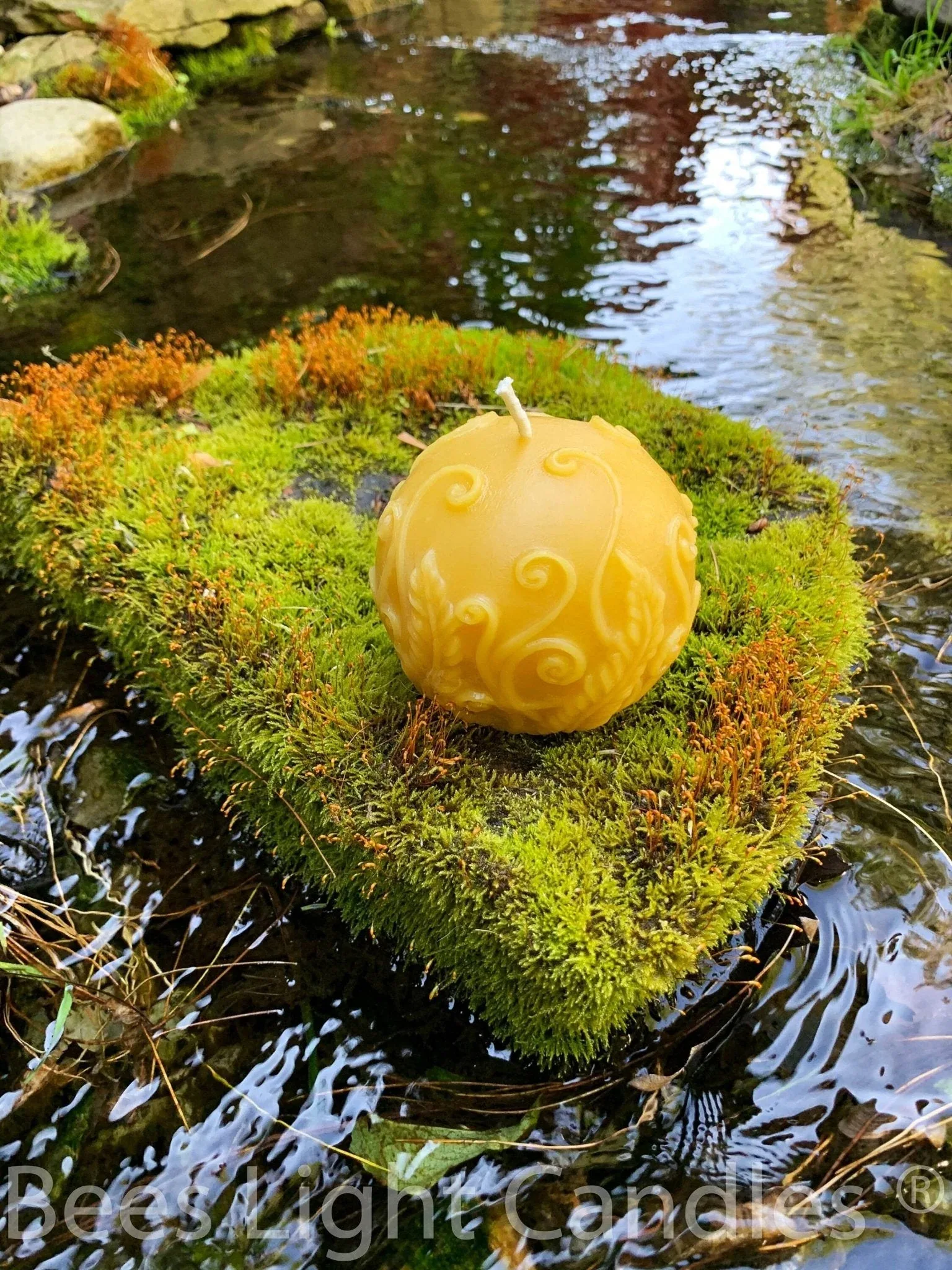 Fern Beeswax Candle Set Sphere & Pillar - Image 6