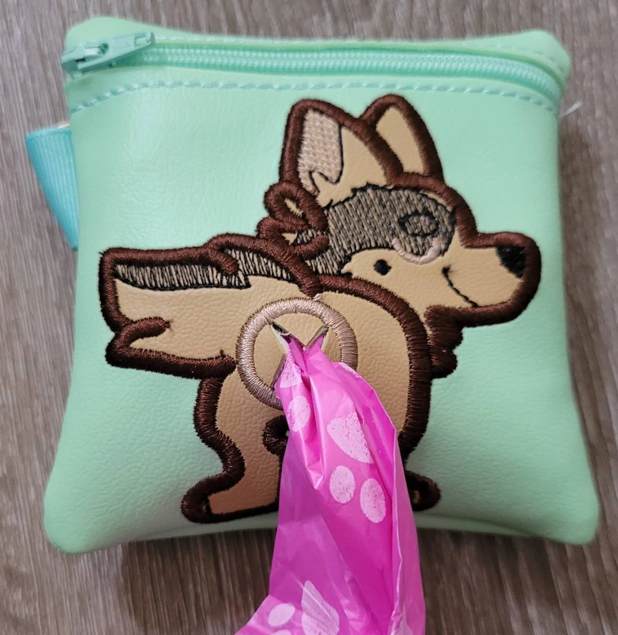 German Shepard Poop Bag Pouch - gift for dog lover - Zippered poop bag holder- Gift for Dog Walker - veterinarian - dog groomer - Image 3