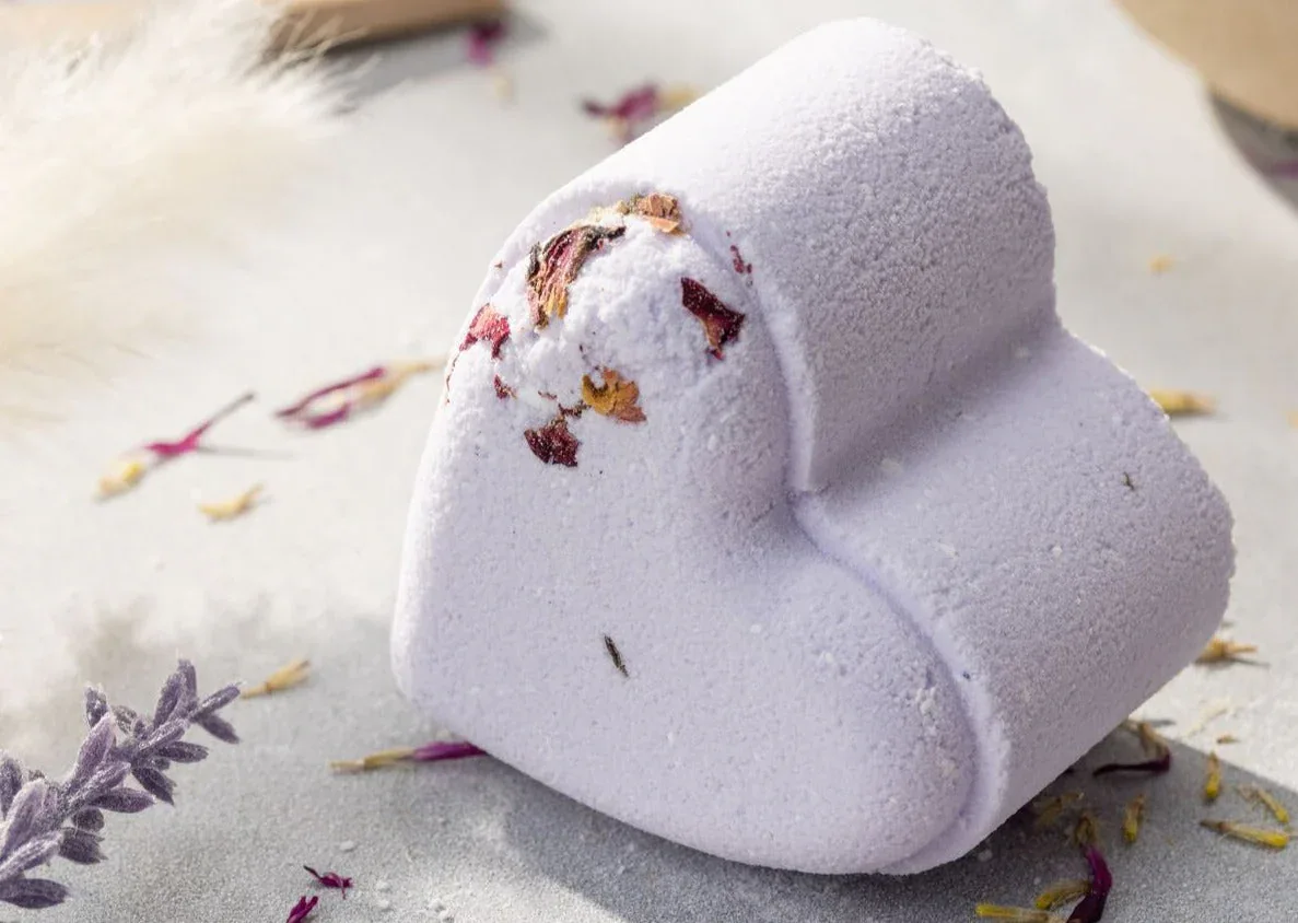Set of 5 Heart Shaped Shower Steamers Package - in a Gift Box - Can be personalized - Image 6