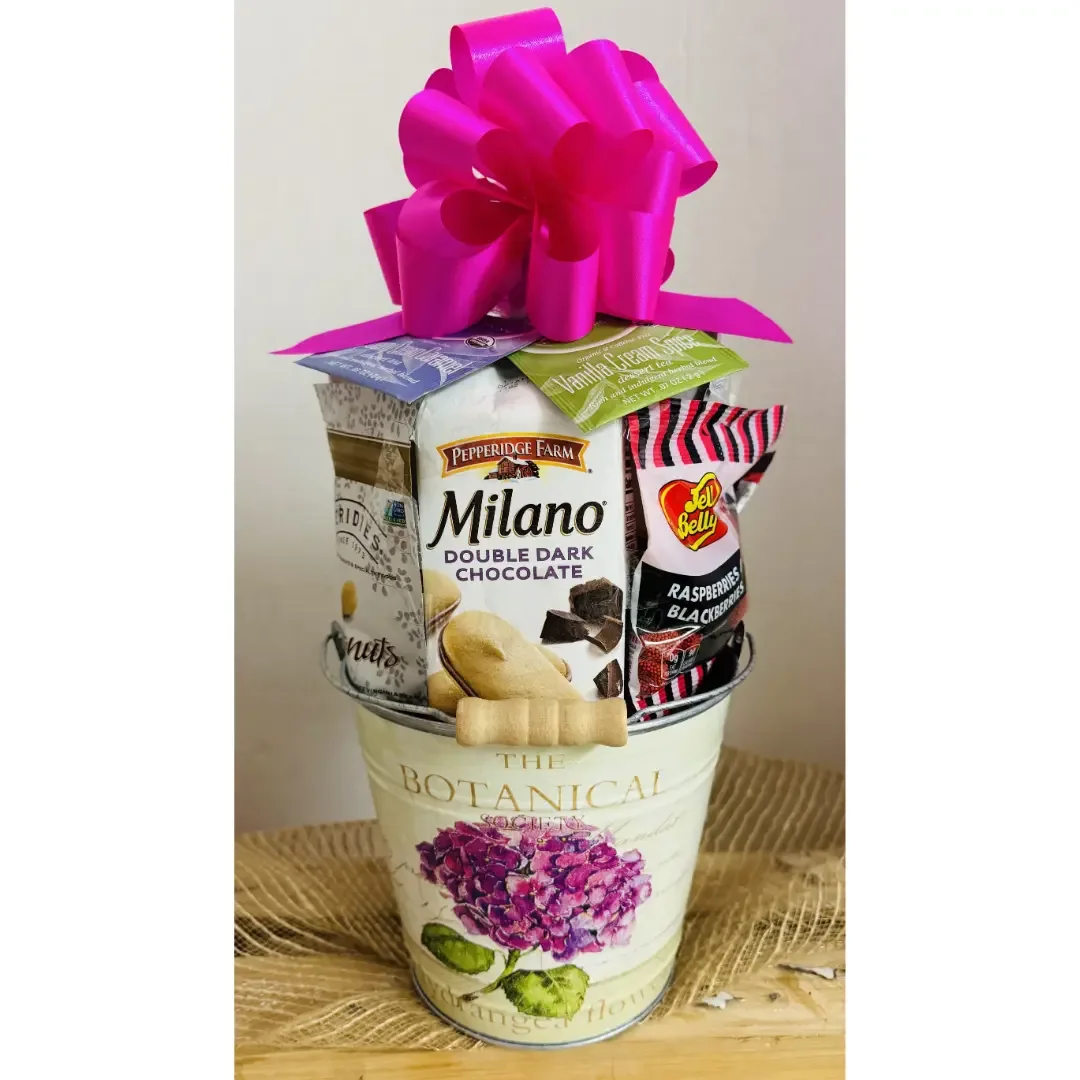 Small Botanical Hydrangea Gift Basket